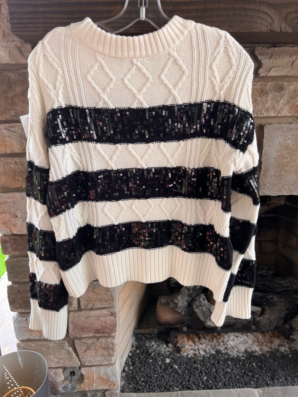 Evereve Asher Sequin Crewneck Sweater - Medium - Picture 3 of 5